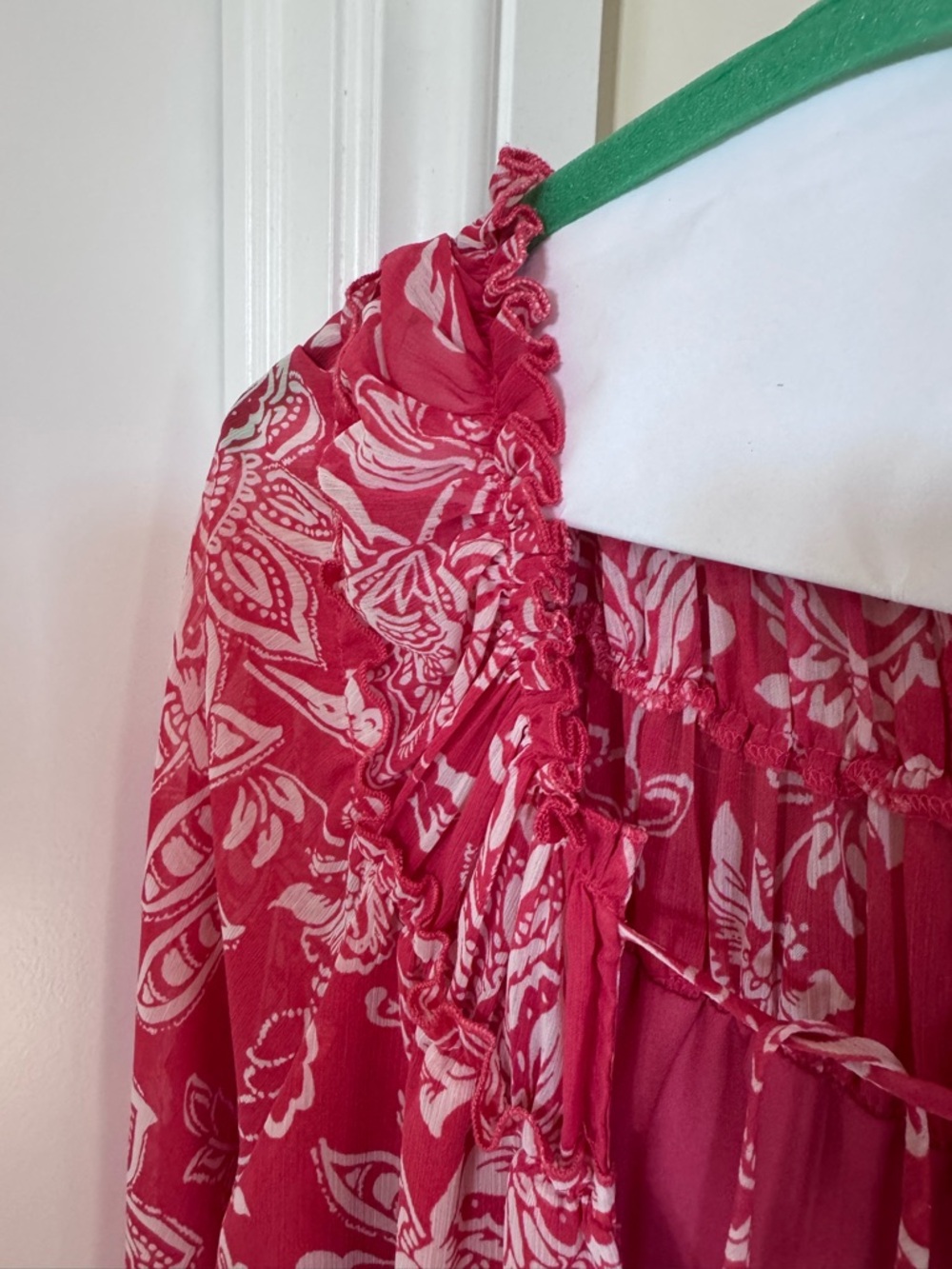 Evereve Pink and White Floral Off-Shoulder Top - Picture 5 of 7